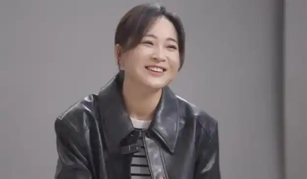 网友深扒贾玲减重100斤是假的瘦版露面的其实是姐姐贾丹