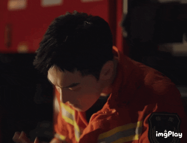 刘大锤曝内娱恋情瓜魏大勋秦岚一起在三亚过年这是要公开了