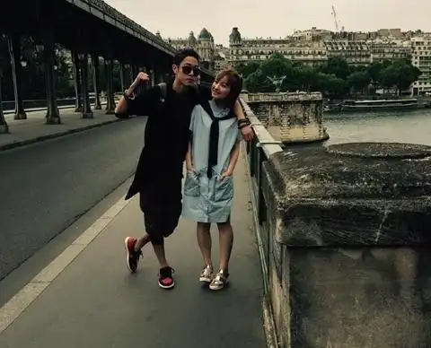 图吴昕极品前任是谁引热议被盗号曝多张与前男友亲密照