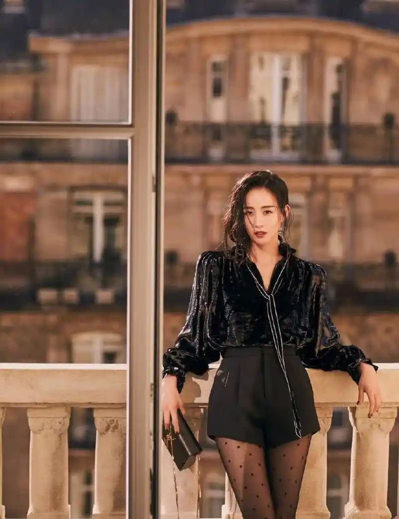 张钧甯高跟鞋大长腿,修长如柳,动人心弦.