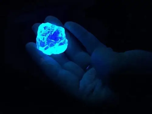 买钻石必学之钻石的荧光