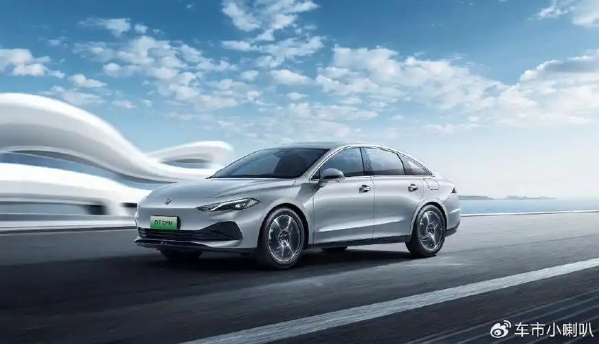 18万起售!中高级新能源轿车荣威d7 华中区域正式上市-新浪汽车