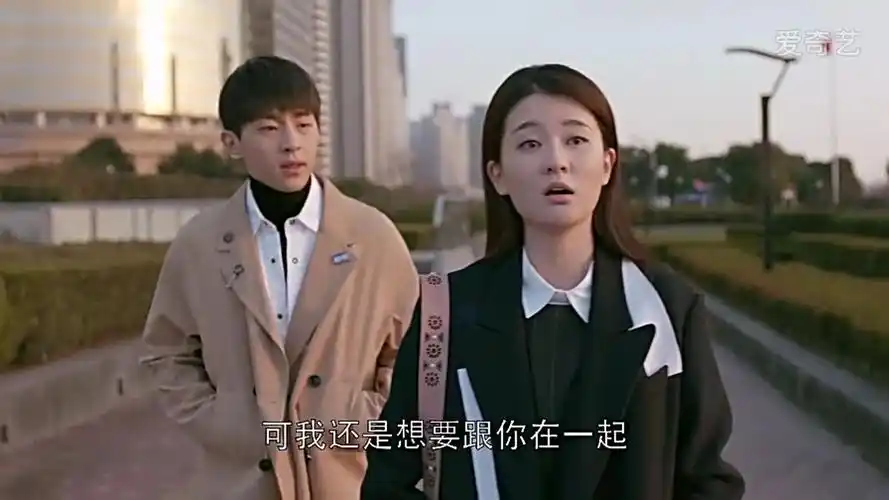 如何评价欢乐颂2中的谢童以及他和关雎尔的感情