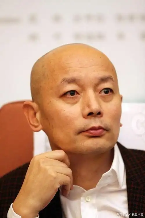 葛优父母都已去世,妹妹远在异国,真葛优瘫了