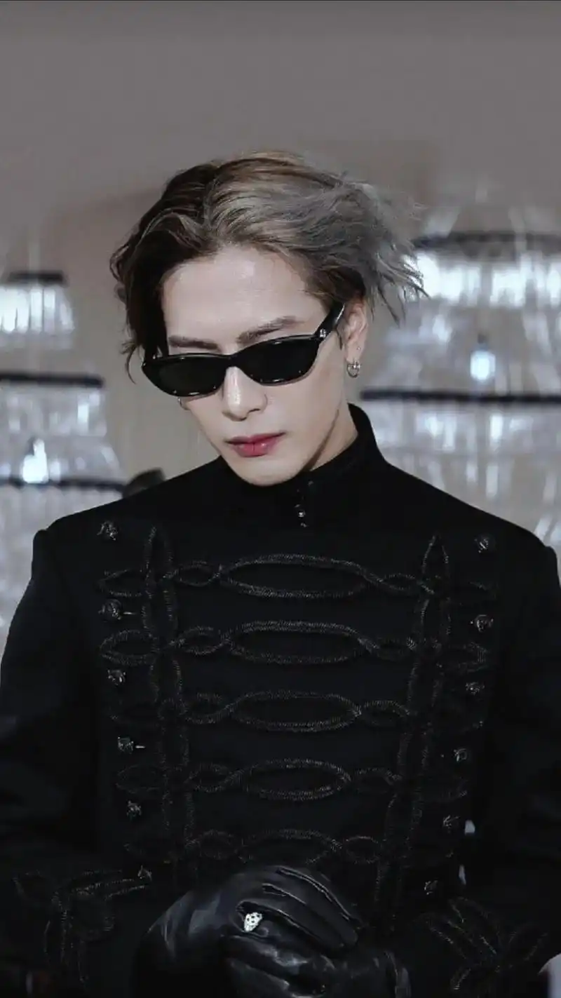 爱死王嘉尔的新发型.#王嘉尔 #独家爆料 - 抖音