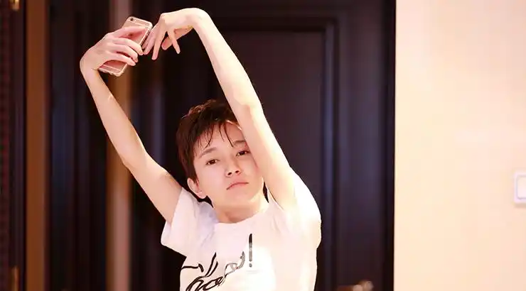 红人馆 | 最近看《法医秦明》让我又爱上了可爱的焦俊艳