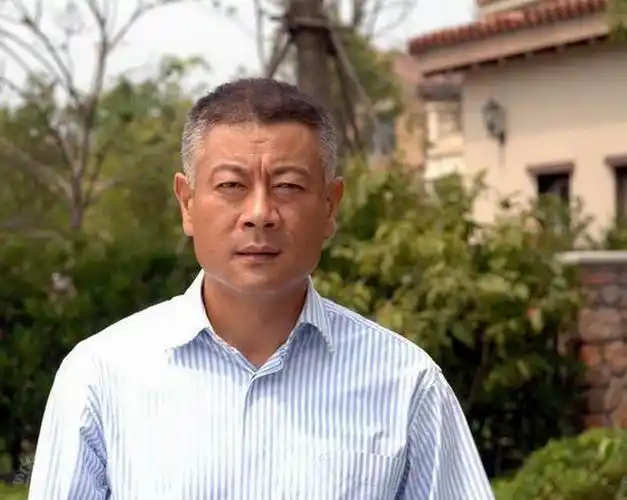 回顾巫刚与初恋恩爱15年离婚后20年不娶为了不婚不育的陈瑾