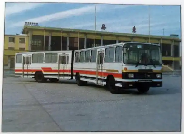 辽宁丹东汽车制造厂的70载峥嵘岁月,驰名中国的黄海客车缘何没落