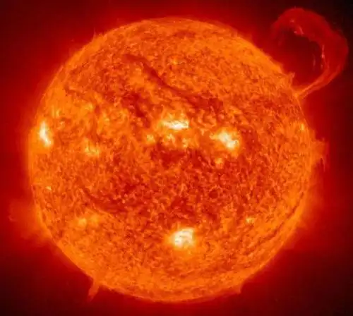 比太阳大一千倍,距地600光年的恒星将爆炸,人类肉眼看得到