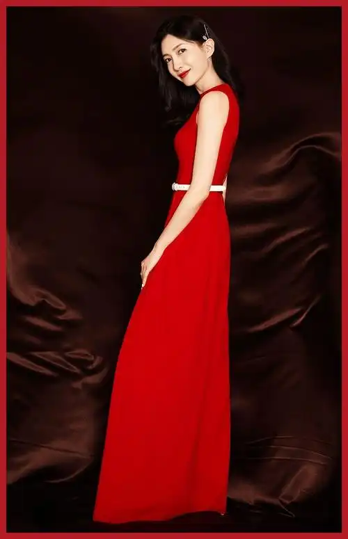 一条能让女明星上热搜的裙子真神奇啊