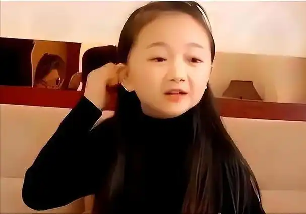 5年前,四川32岁最美袖珍女嫁小两岁袖珍人,今事业有成年入百万