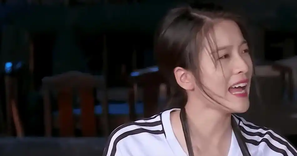 张雪迎:曾公开表白鹿晗,内涵关晓彤,与秦俊杰搞暧昧,顶级作精_时候