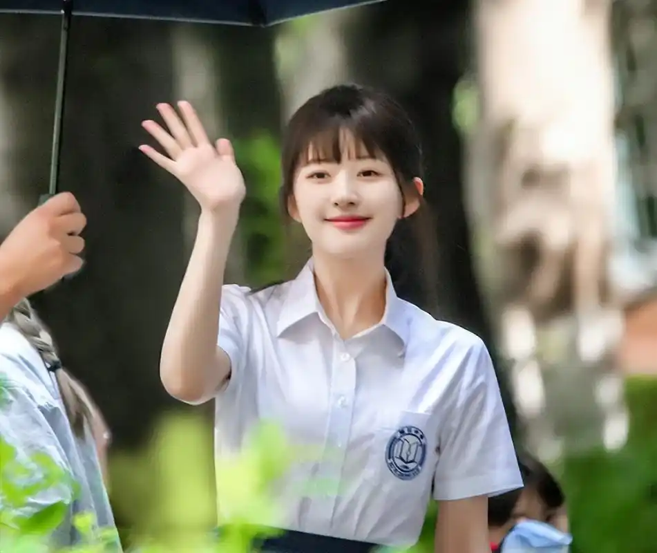 偷偷藏不住,赵露思真的有在好好变美,好吃桑稚的颜