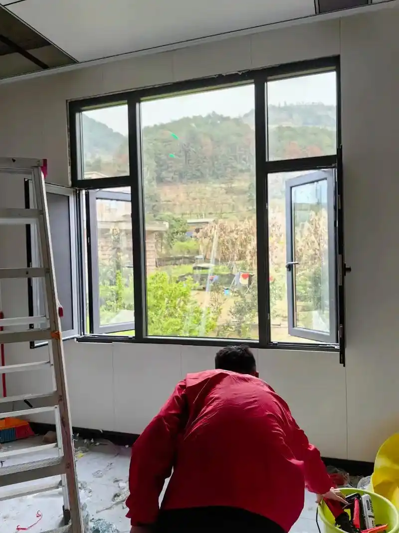 欧帆系统断桥平开窗配福特蓝镀膜玻璃.#门窗安装效果图 - 抖音